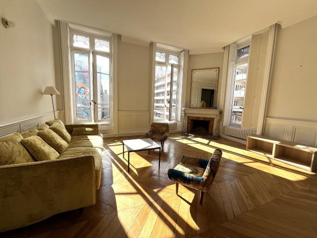 Appartement 6 pièces 135 m²