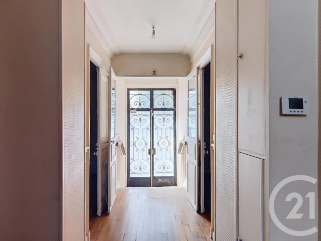 Appartement 6 pièces 135 m²