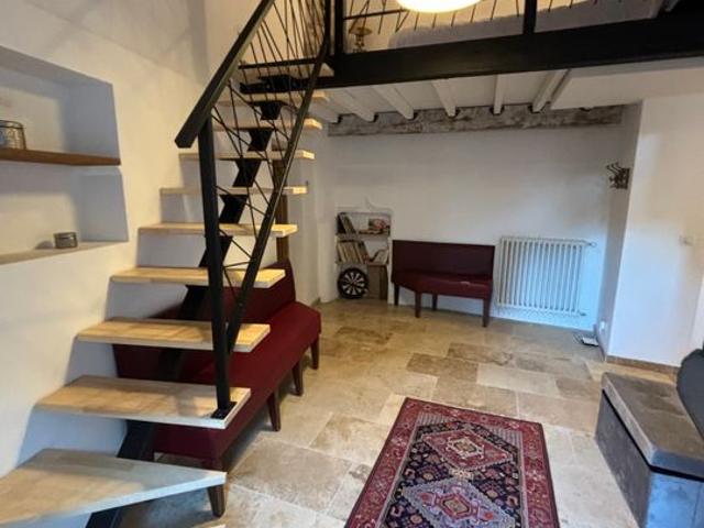 Appartement 6 pièces, 135 m² à louer à Eyragues 13630