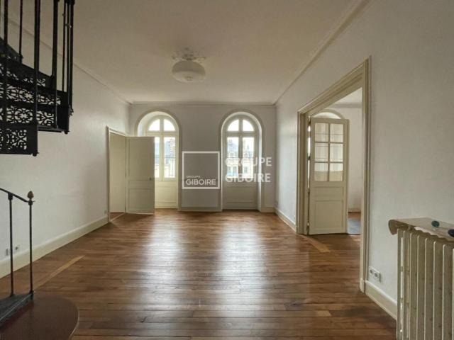 Appartement 6 pièces 141 m²