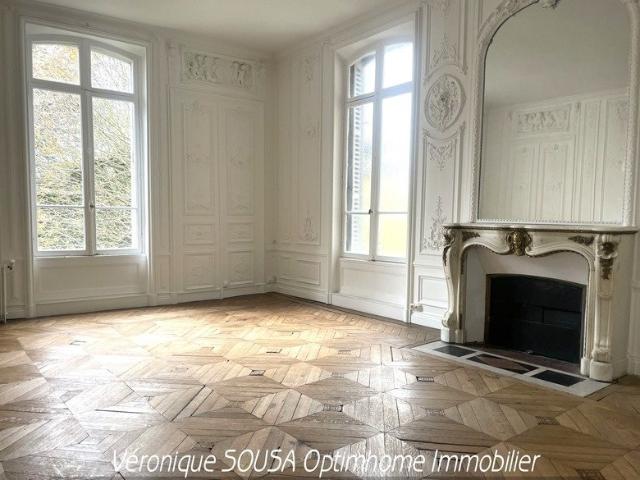 Appartement 6 pièces 143 m²