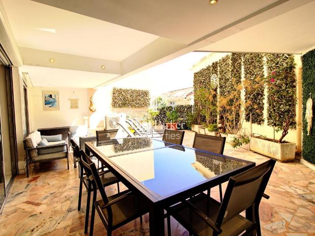 Appartement 6 pièces 143 m²