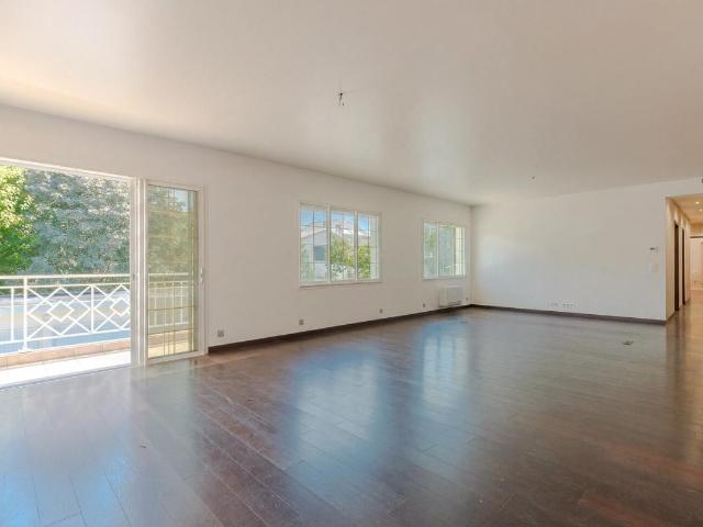 Appartement 6 pièces 150 m²