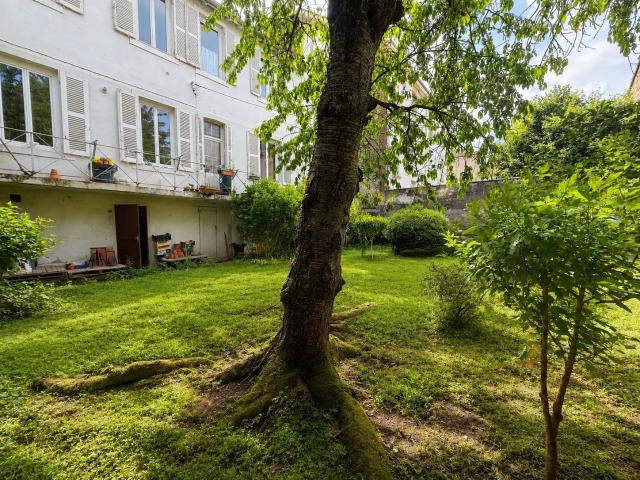 Appartement 6 pièces 145 m²