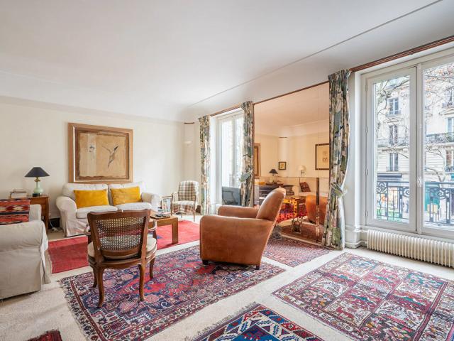 Appartement 6 pièces 145 m²