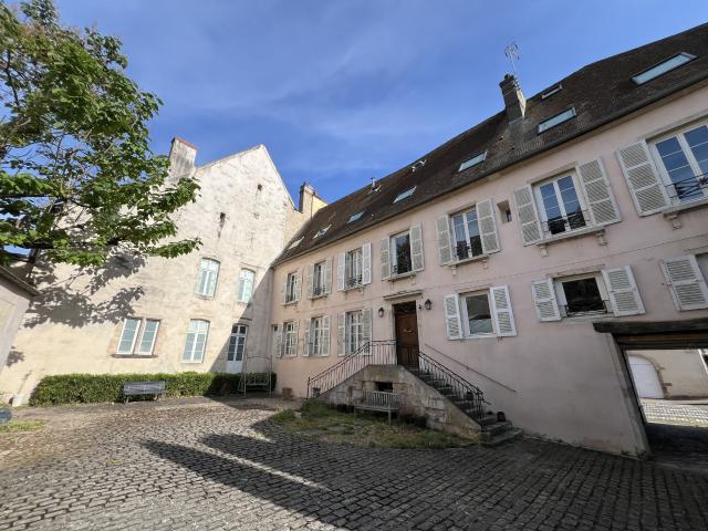 Appartement 6 pièces 146 m²