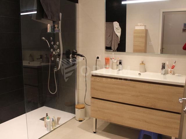 Appartement 6 pièces, 146 m² à louer à Saint Bris le Vineux 89530