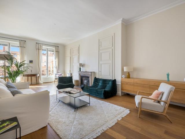 Appartement 6 pièces 147 m²