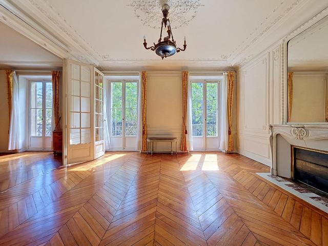 Appartement 6 pièces 148 m²
