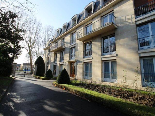 Appartement 6 pièces 150 m2 à Versailles