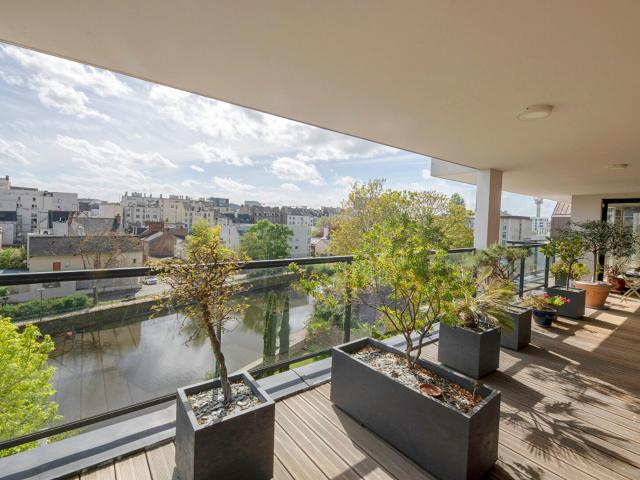 Appartement 6 pièces 150 m²
