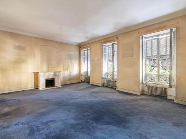Appartement 6 pièces 150 m²