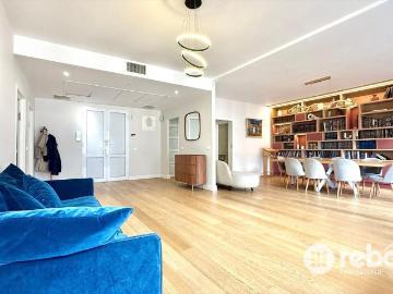 Appartement à vendre à Place Sainte-Aurélie - Ascenseur
