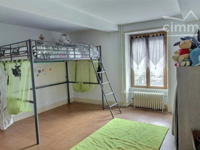 Appartement 6 pièces, 150 m² à louer à Saint Jean de Bournay 38440