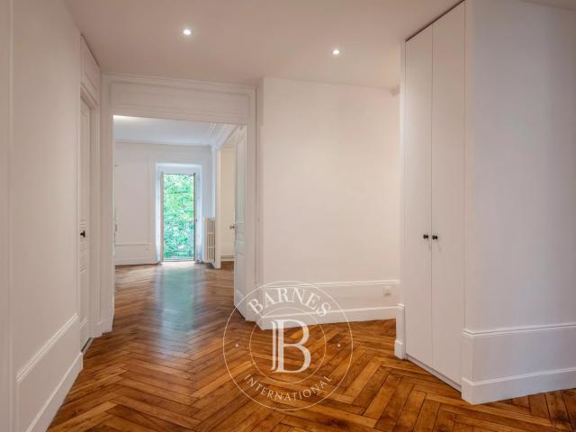 Appartement 6 pièces 151 m²