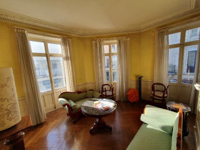 Appartement 6 pièces 151 m²