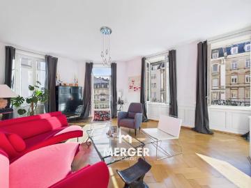 Appartement 6 pièces 151 m²