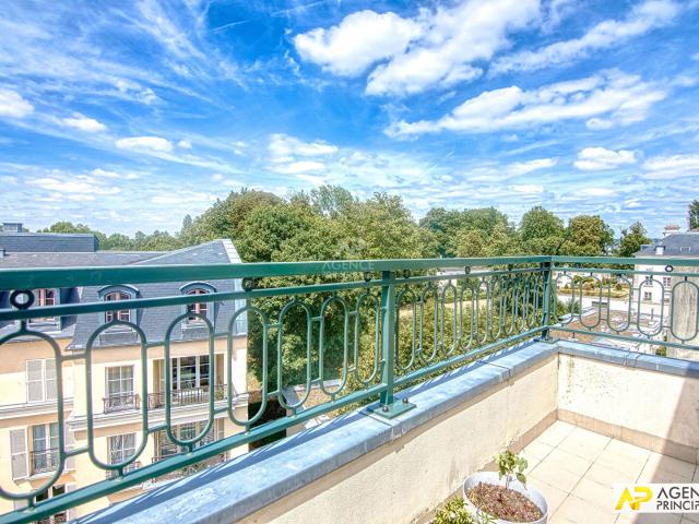 Appartement 6 pièces 151 m²