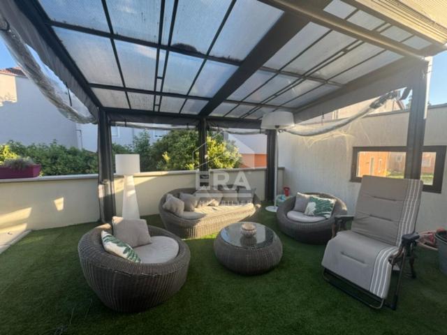 Appartement 6 pièces 153 m²