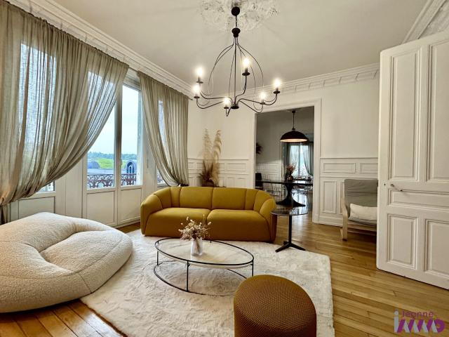 Appartement 6 pièces 153 m²