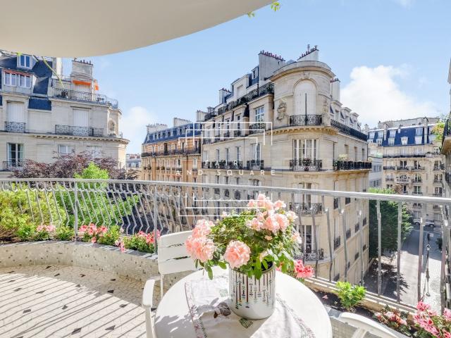 Appartement 6 pièces 155 m²