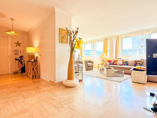 Appartement 6 pièces 156 m²