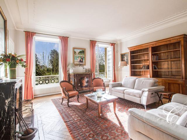 Appartement 6 pièces 157 m²
