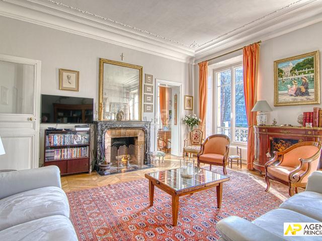 Appartement 6 pièces 158 m²