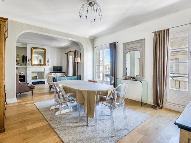 Appartement 6 pièces 159 m²