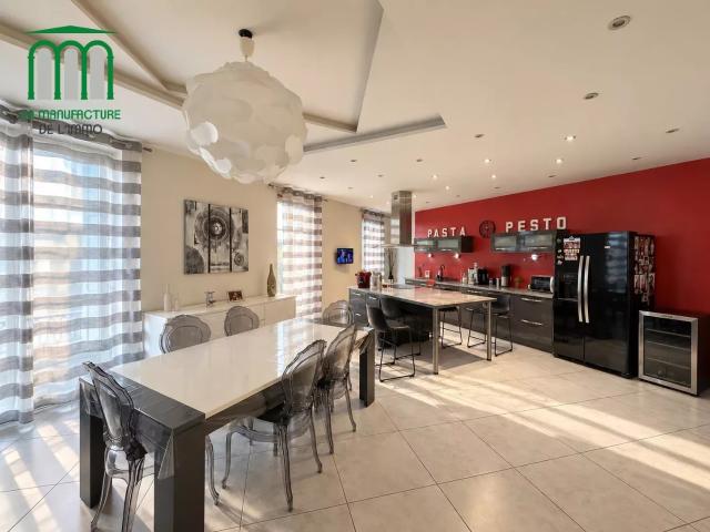 Appartement 6 pièces 159 m²