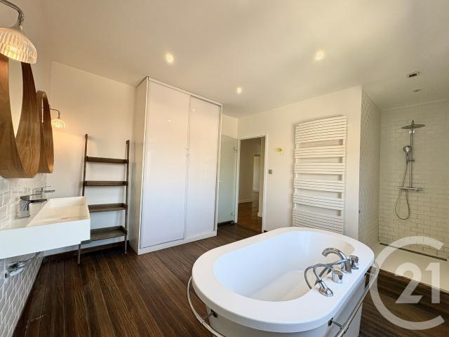 Appartement 6 pièces 159 m²