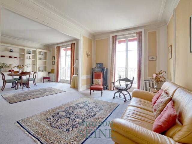 Appartement 6 pièces 159 m²