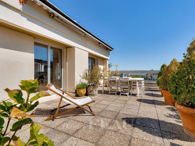 Appartement 6 pièces 159 m²