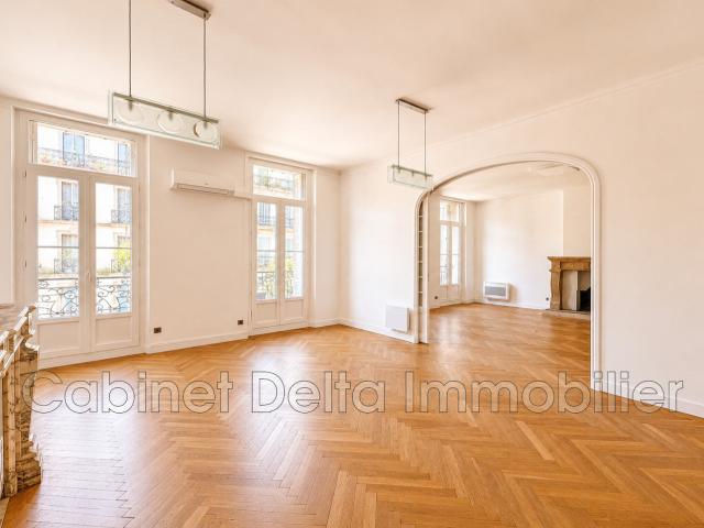 Appartement 6 pièces 160 m²