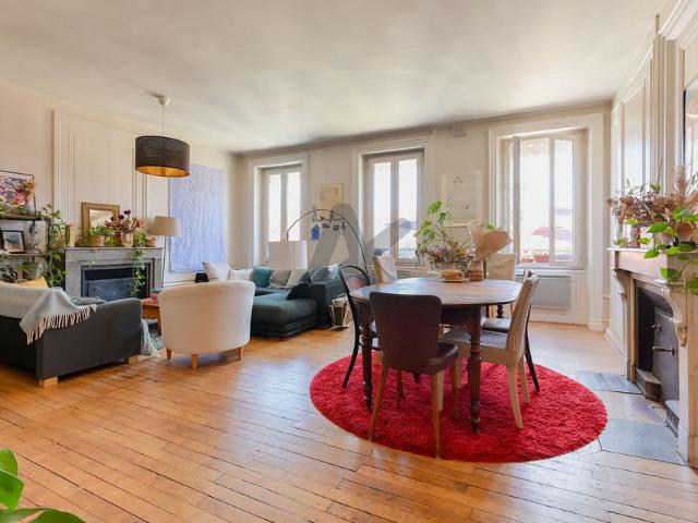 Appartement 6 pièces 160 m²
