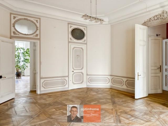 Appartement 5 pièces 168 m²
