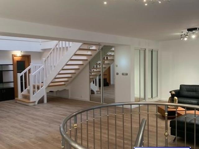 Appartement 6 pièces 160 m²