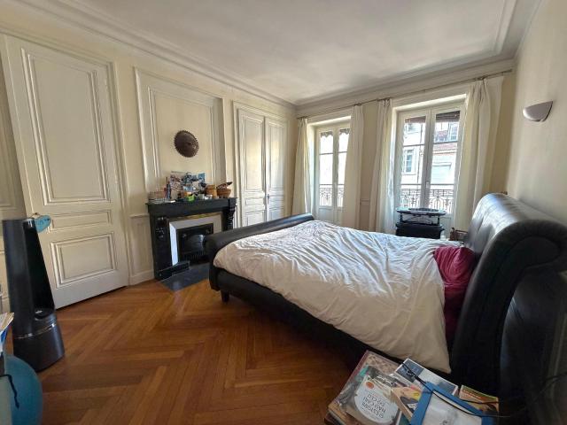 Appartement 6 pièces, 160 m² à louer à Lyon 6 69006