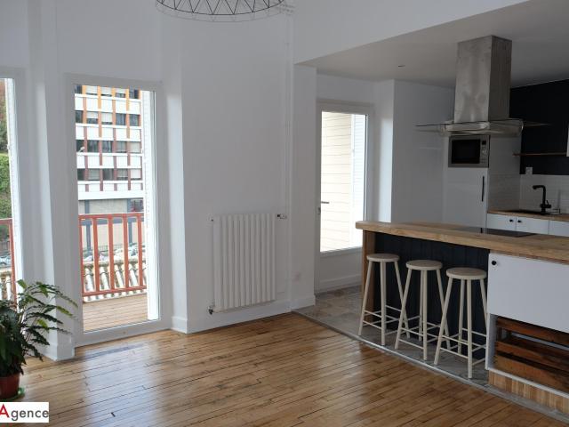 Appartement 6 pièces 162 m²