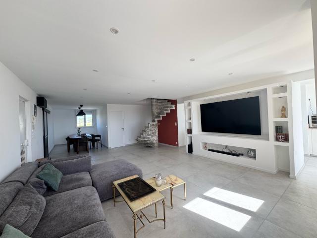 Appartement 6 pièces 163 m²