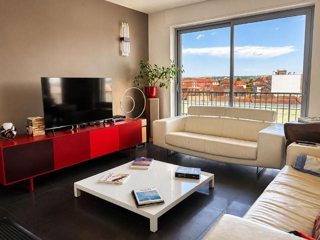Appartement 6 pièces 166 m²