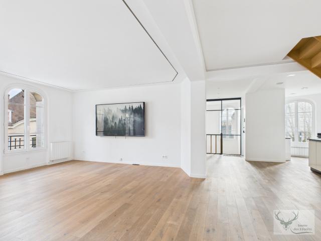 Appartement 6 pièces 166 m²