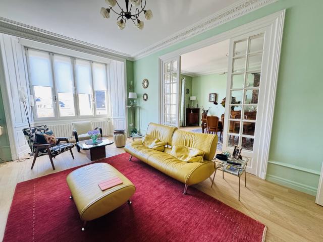 Appartement 6 pièces 166 m²