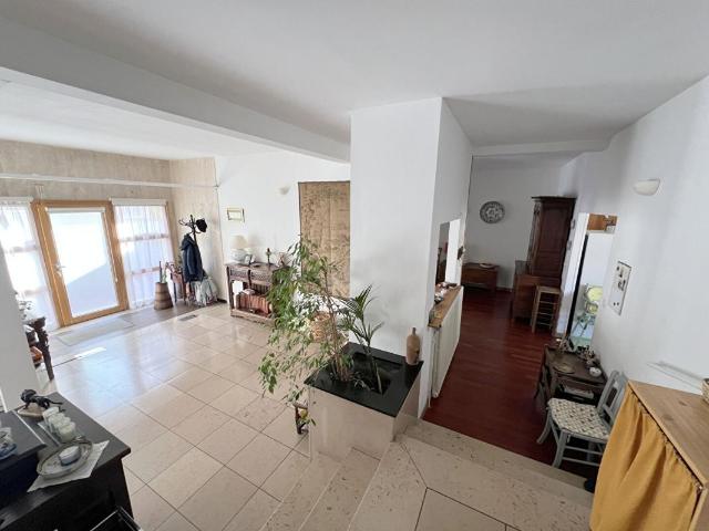 Appartement 6 pièces 162 m²