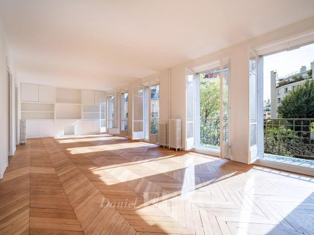 Appartement 6 pièces 170 m²