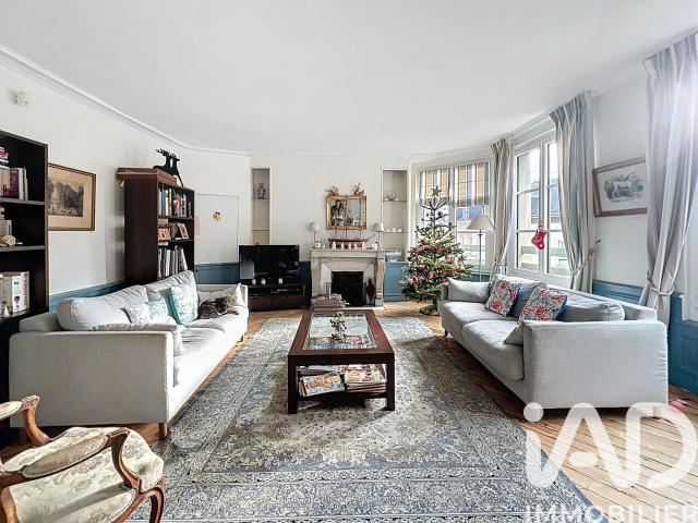 Appartement 6 pièces 178 m²