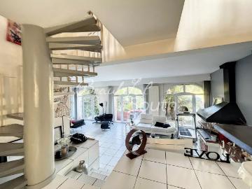 Appartement 6 pièces 174 m²