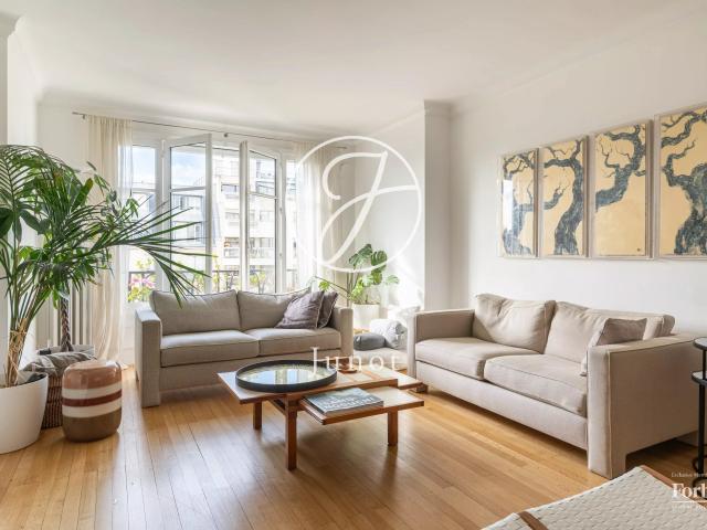 Appartement 6 pièces 174 m²