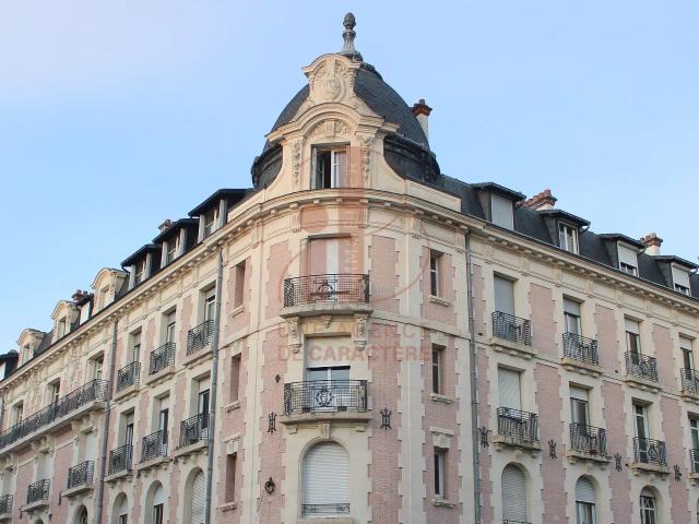 Appartement 6 pièces 175 m²