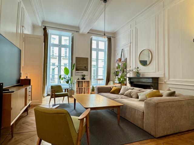 Appartement 6 pièces 175 m²